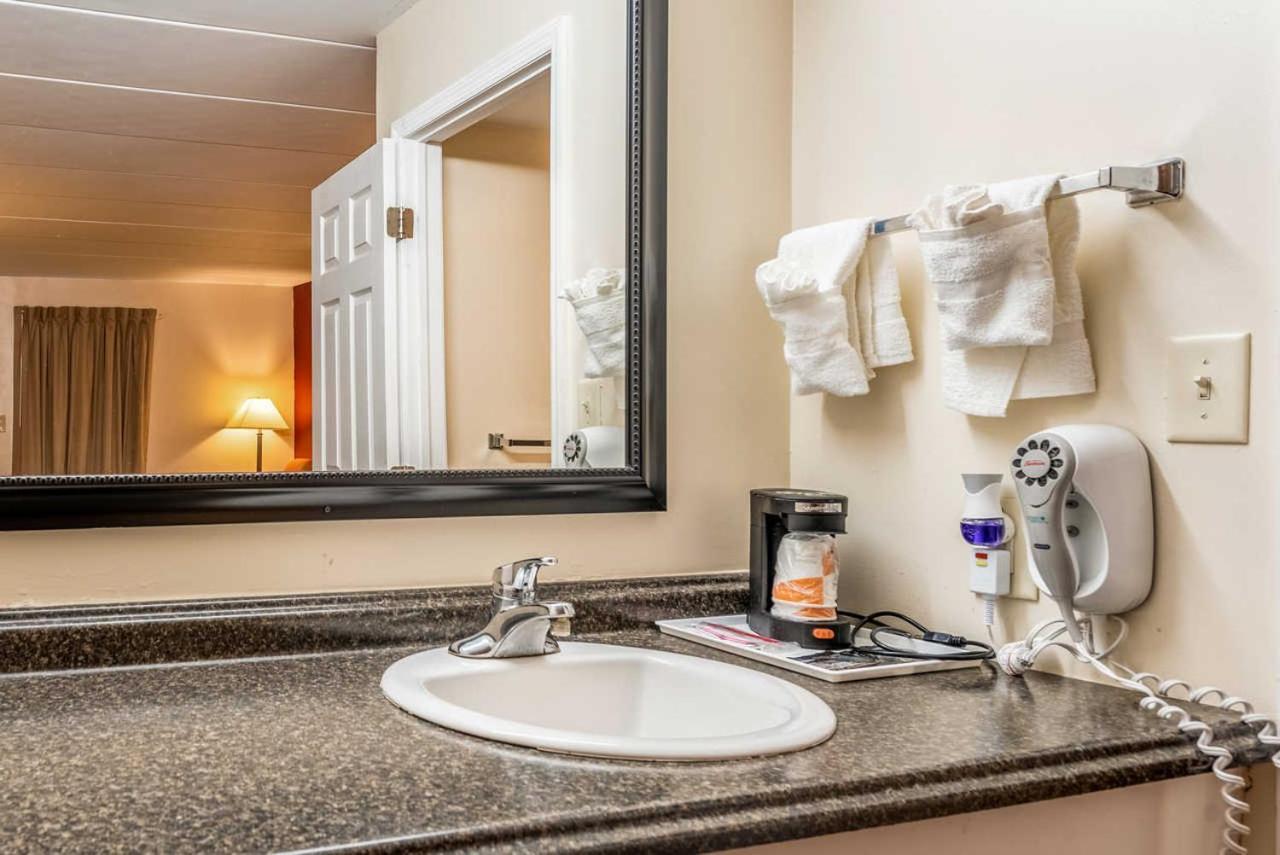 Econo Lodge Franklin Luaran gambar