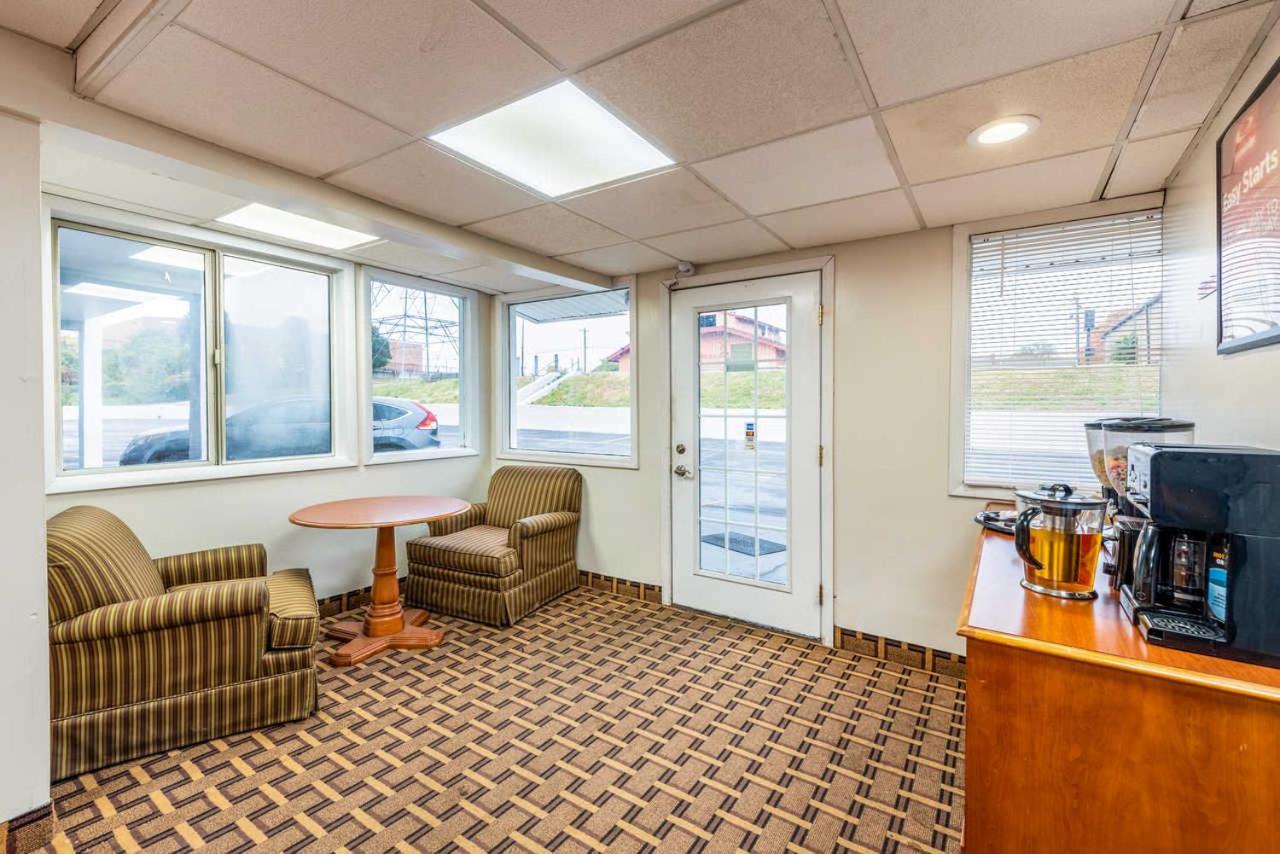 Econo Lodge Franklin Luaran gambar