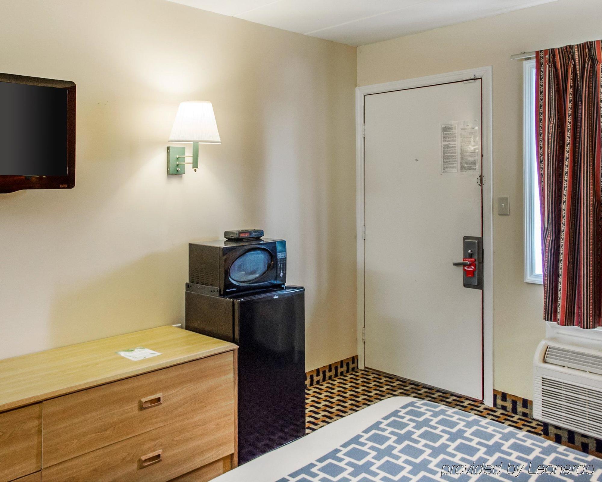 Econo Lodge Franklin Luaran gambar